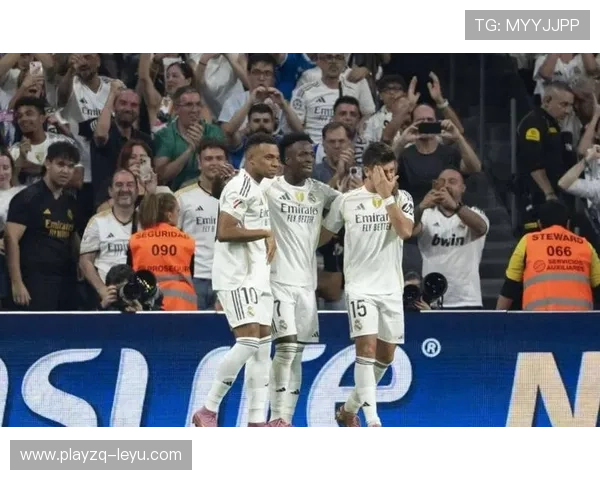 巴萨、皇马激战西甲三强争霸霸主之位 巴萨、皇马激战西甲三强争霸霸主之位